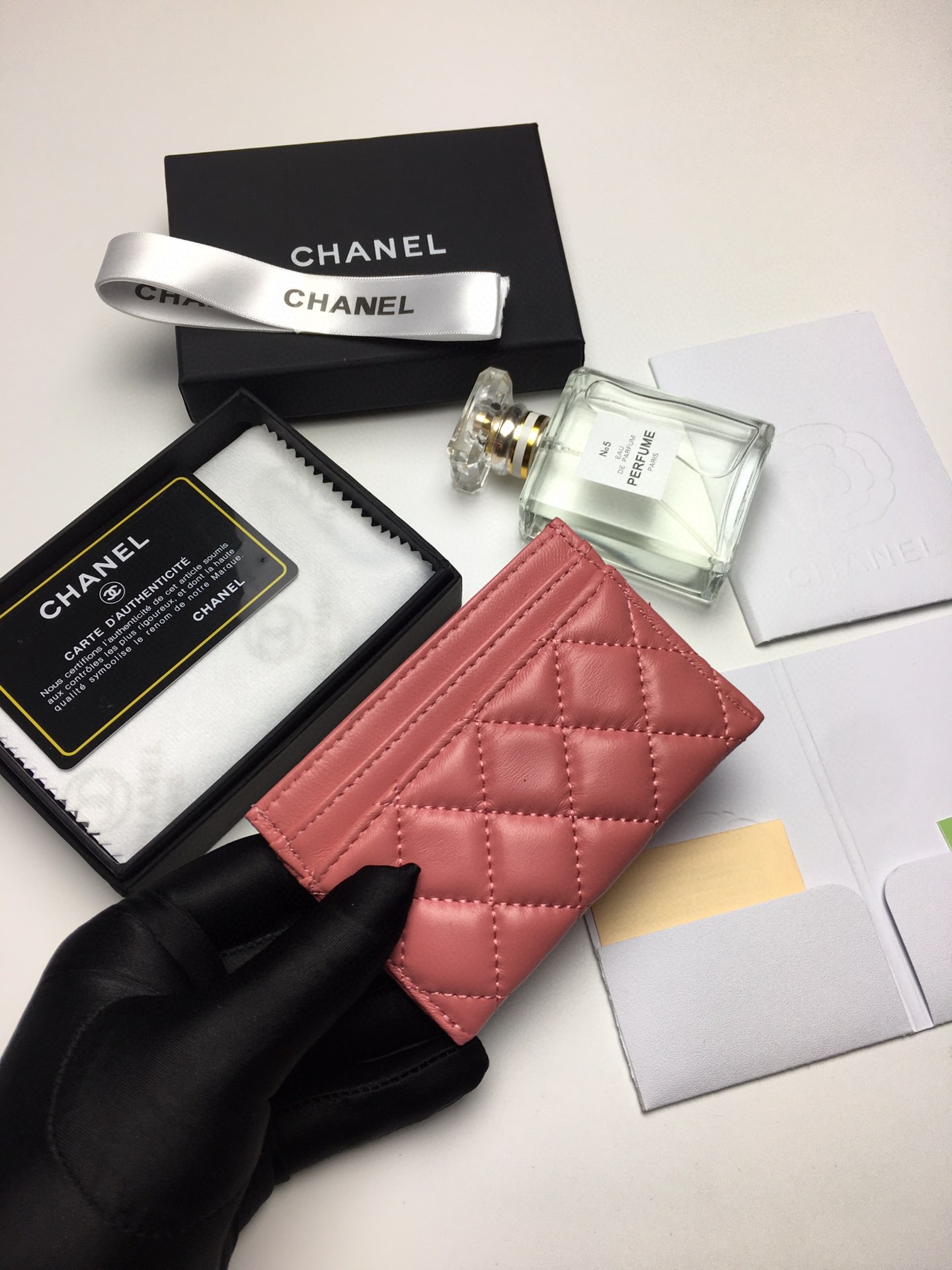 芸能人愛用Chanel シャネル 実物の写真 N品スーパーコピー財布代引き対応国内発送後払い安全必ず届く優良サイト